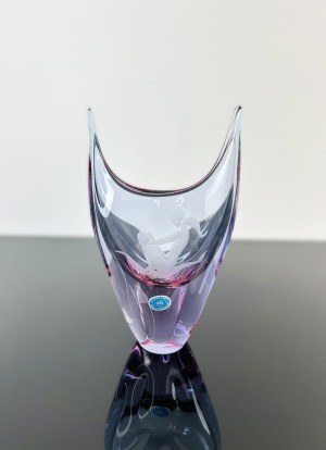 Miloslav Klinger (1922 - 1999), Alexandrite Glass Vase with Hand-Engraved Woman by Železný Brod Glassworks
