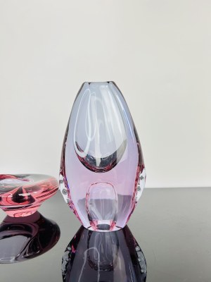 Miloslav Klinger (1922 - 1999), Set of Alexandrite Glass Vase and Ashtray by Zelezny Brod (ZVS), 1970s