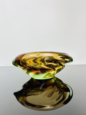 Jaroslav Beranek (1927-2006), Sommerso Art Glass Ashtray by Beranek, Škrdlovice Glassworks