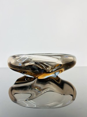 Jaroslav Beranek (1927-2006), Sommerso Art Glass Bowl by Škrdlovice Glassworks, 1955