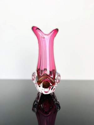 Josef Hospodka (1923-1989), Vintage Pink-Rosaline Art Glass Vase by Josef Michal Hospodka, Chřibská Glassworks, 1960s