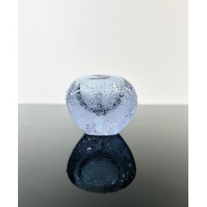 Miloslav Klinger (1922 - 1999), Triangular Alexandrite Glass Bud Vase with Ice-Fused Decoration, Železný Brod Glassworks