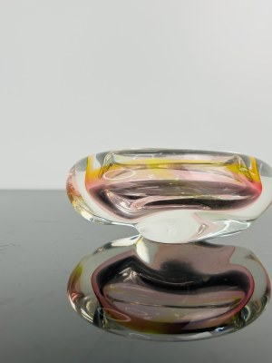 Josef Rozinek (1911 - 1992), Art Glass Ashtray by NOVÝ BOR, 1960s - Spectrum of Colors