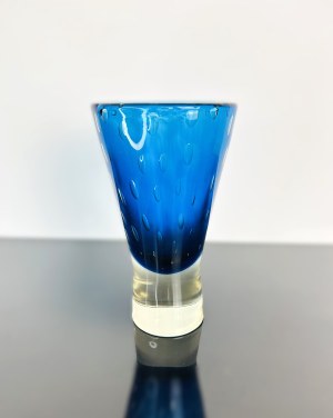 Milan Metelák (1928 - 1993), Vase NIGHT COBALT by Škrdlovice Glassworks, 1960s