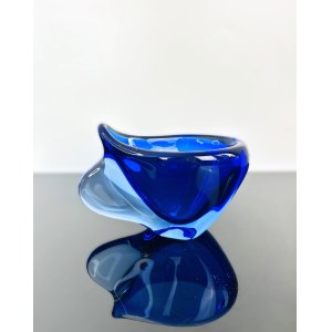 Mária Stáhlíková & Milena Velíšková, Blue Art Glass Vase by Mária Stáhlíková & Milena Velíšková, Škrdlovice Glassworks, 1960, Model 6014