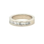 WHITE GOLD RING - 6.48 GR WITH NATURAL DIAMONDS - DH-R974