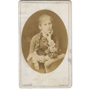 [Cardboard photograph] Lublin, A. Stepanow. Girl [1884].