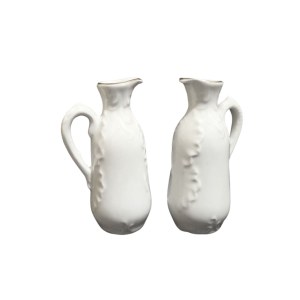 Pair of porcelain creamers, Rococco model, Ćmielów
