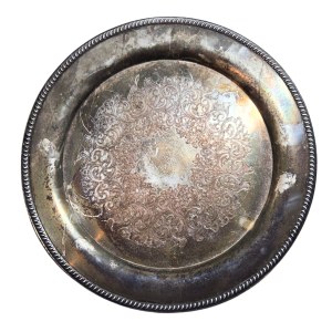Decorative plate with monogram