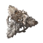 Ozdobny świecznik w stylu Art Nouveau