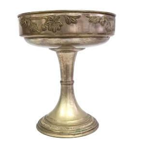 Decorative platter in the form of a cup