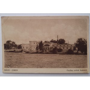 Solec-Zdrój. Vue générale des salles de bains.