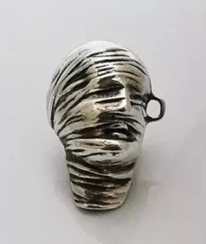 Igor Mitoraj - Key ring/pendant | Testa addormentata