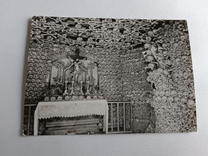 CZERMNA KUDOWA SKULL CHAPEL