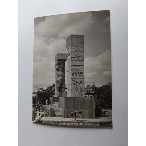 OLSZTYN POMNIK BOJOWNIKÓW