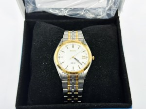 Seiko SQ50 37 mm men's watch with Seiko box and papers