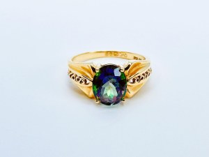 9K/375 Gold Ring with Mystic Topaz