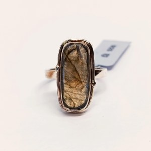 Silver ring with natural labradorite