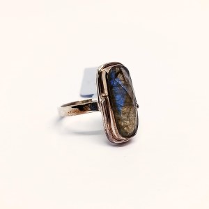 Silver ring with natural labradorite