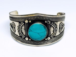 Silver-plated eastern style bracelet with turquoise