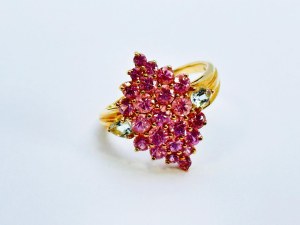 9K/375 Gold Ring with Pink and White Sapphires