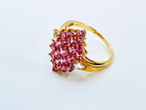 9K/375 Gold Ring with Pink and White Sapphires