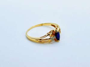 14K/585 gold ring with natural Sapphire and 0.01 Ct Diamond