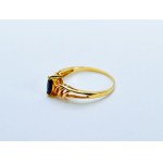 Pierścionek złoty 14K/585 z naturalnym Szafirem i Diamentem 0.01 Ct