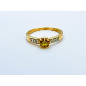 Złoty pierścionek 9K/375 z Diamentami 0.06 Ct oraz Oliwinem