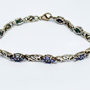 Silver bracelet with natural Tanzanites