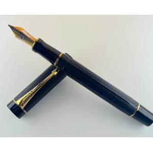 Pen - The Parker Duofold Greenwich special edition fountain...