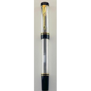 Pen - Parker Duofold International with silver casing in perfect...