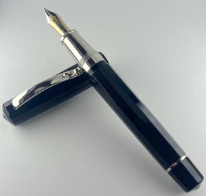 Pen - The Omas Paragon New Style, also called Grand Paragon, was introduced in the early 2000s...