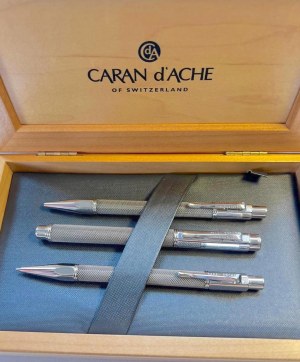 Pen - The defining feature of this set is the design of the barrel...