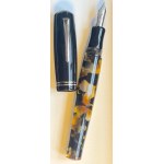 Pen - Designed to be an affordable everyday writer, the Vintage collection 366 comprises...