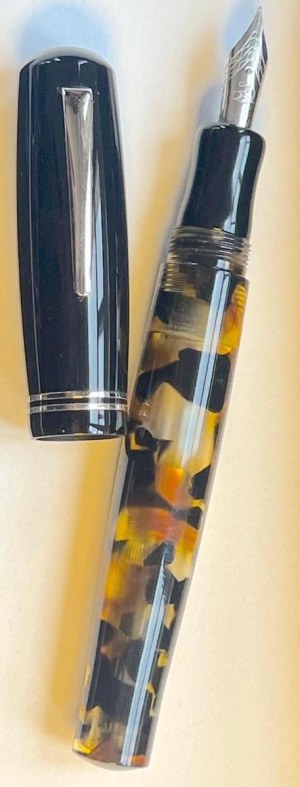 Pen - Designed to be an affordable everyday writer, the Vintage collection 366 comprises...