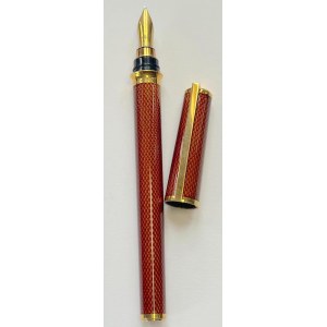 Pen - This top of the range Montparnasse Chairman XL amber lacquer model...