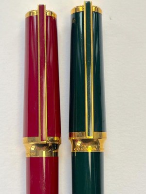 Pen - Lot of 2 Montparnasse fountain pens in green and in red lacquer in unused condition...