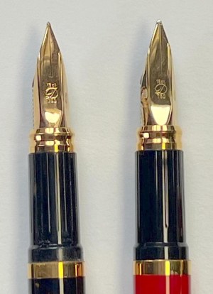 Pen - Lot of two Dupont Classic fountain pens: brown lacquer with gold...