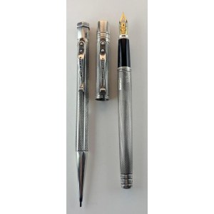 Pen - This Yard O’ Led set in sterling silver with barley decoration is in unused conidition...