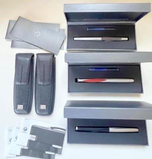 Pen - Lot of three BMW fountain pens in sold aluminium and leather...
