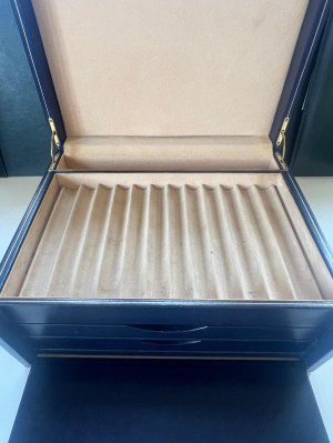 Pen - Luxurious pen cabinet in blue leather with three drawers with creamy white lining...