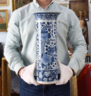 Vase with dragons, China, Qing dynasty, 19th century.