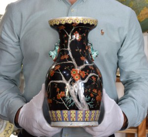 Famille noire vase, China, 19th/20th century.
