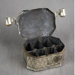 Lampka chanukowa podróżna, Srebro 11 łut, Niemcy lub Polska, XVIII/XIX w., judaica
