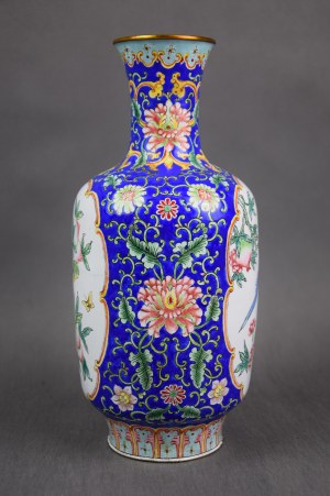 Parrot vase, Cantonese enamel, China, 20th century.