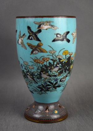 Cache pot with birds, cloisonné enamel, Japan, Meiji,
