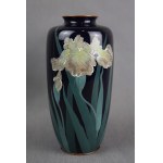 Wazon Irysy, emalia cloisonne, Japonia, Meiji, ok. 1900 r.