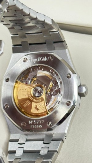 AUDEMARS PIGUET ROYAL OAK SELFWINDING 15300ST