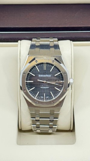 AUDEMARS PIGUET ROYAL OAK SELFWINDING 15400ST
